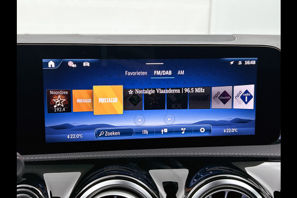 Mercedes-Benz CLA-Klasse Shooting Brake 180 Business Solution AMG | AMG Line Plus pakket | Panoramaschuifdak | Memorypakket | Head-up display | Augmented Reality navigatie | 360°-camera | 19 inch AMG velgen |