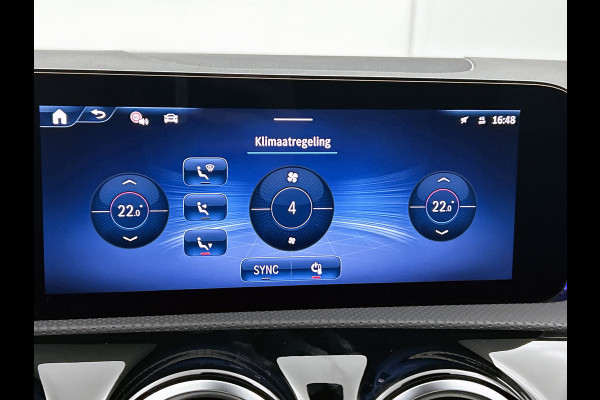 Mercedes-Benz CLA-Klasse Shooting Brake 180 Business Solution AMG | AMG Line Plus pakket | Panoramaschuifdak | Memorypakket | Head-up display | Augmented Reality navigatie | 360°-camera | 19 inch AMG velgen |