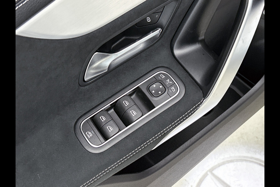 Mercedes-Benz CLA-Klasse Shooting Brake 180 Business Solution AMG | AMG Line Plus pakket | Panoramaschuifdak | Memorypakket | Head-up display | Augmented Reality navigatie | 360°-camera | 19 inch AMG velgen |