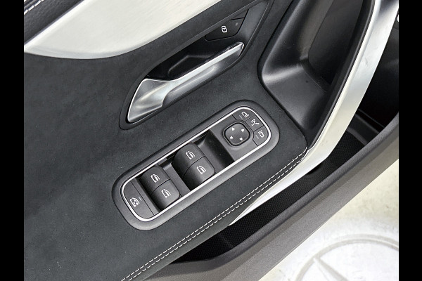 Mercedes-Benz CLA-Klasse Shooting Brake 180 Business Solution AMG | AMG Line Plus pakket | Panoramaschuifdak | Memorypakket | Head-up display | Augmented Reality navigatie | 360°-camera | 19 inch AMG velgen |
