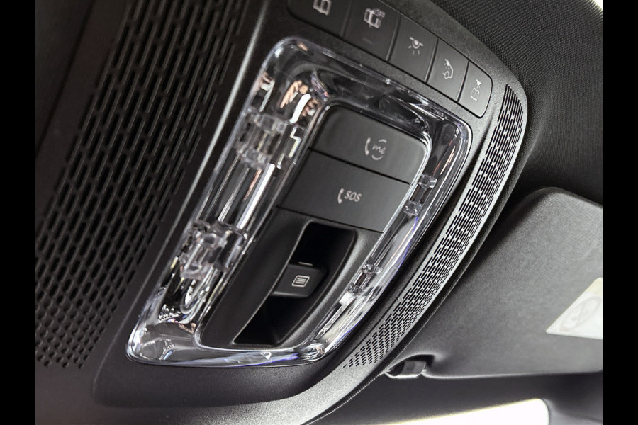 Mercedes-Benz CLA-Klasse Shooting Brake 180 Business Solution AMG | AMG Line Plus pakket | Panoramaschuifdak | Memorypakket | Head-up display | Augmented Reality navigatie | 360°-camera | 19 inch AMG velgen |