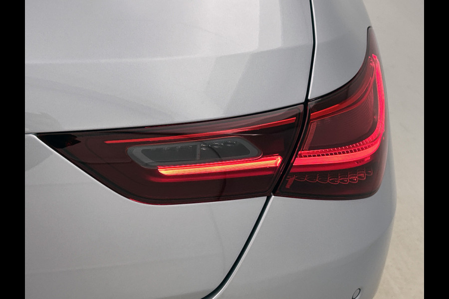 Mercedes-Benz CLA-Klasse Shooting Brake 180 Business Solution AMG | AMG Line Plus pakket | Panoramaschuifdak | Memorypakket | Head-up display | Augmented Reality navigatie | 360°-camera | 19 inch AMG velgen |
