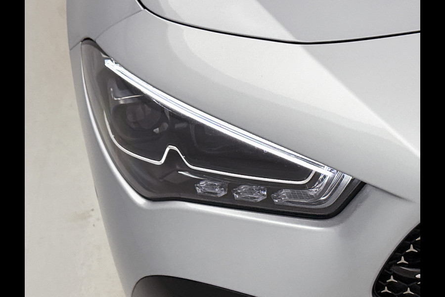 Mercedes-Benz CLA-Klasse Shooting Brake 180 Business Solution AMG | AMG Line Plus pakket | Panoramaschuifdak | Memorypakket | Head-up display | Augmented Reality navigatie | 360°-camera | 19 inch AMG velgen |