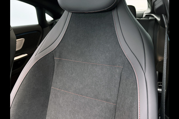 Mercedes-Benz CLA-Klasse 250+ Launch Edition 85 kWh | Trekhaak | Warmtepomp | Adaptieve Cruisecontrol | Antidiefstal pakket URBAN GUARD | Nightpakket | 19 inch AMG velgen | Panoramadak | Sierdelen aluminium |