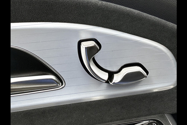 Mercedes-Benz CLA-Klasse 250+ Launch Edition 85 kWh | Trekhaak | Warmtepomp | Adaptieve Cruisecontrol | Antidiefstal pakket URBAN GUARD | Nightpakket | 19 inch AMG velgen | Panoramadak | Sierdelen aluminium |