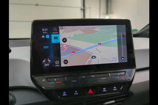Volkswagen ID.3 First Plus 58 kWh Navigatie Apple Carplay/Android Auto Camera Parkeersensoren Adaptive Cruise Control Full LED Matrix Stoel- en stuurverwarming Lichtmetalen velgen Climate Control