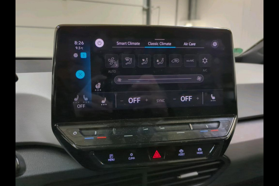 Volkswagen ID.3 First Plus 58 kWh Navigatie Apple Carplay/Android Auto Camera Parkeersensoren Adaptive Cruise Control Full LED Matrix Stoel- en stuurverwarming Lichtmetalen velgen Climate Control