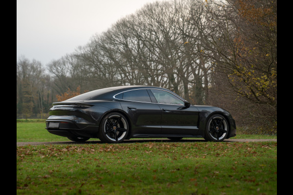 Porsche Taycan Turbo S 93 kWh | SportDesign Carbon | Burmester | Keramisch | PDCC Sport
