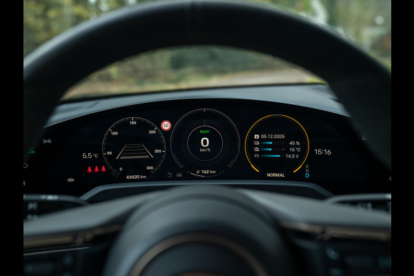 Porsche Taycan Turbo S 93 kWh | SportDesign Carbon | Burmester | Keramisch | PDCC Sport