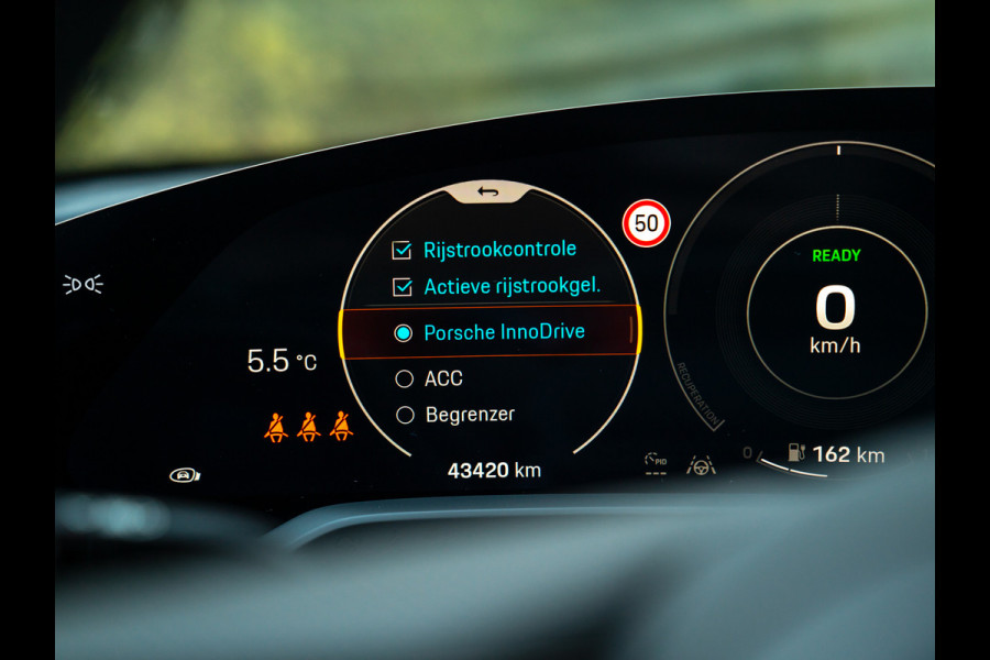 Porsche Taycan Turbo S 93 kWh | SportDesign Carbon | Burmester | Keramisch | PDCC Sport