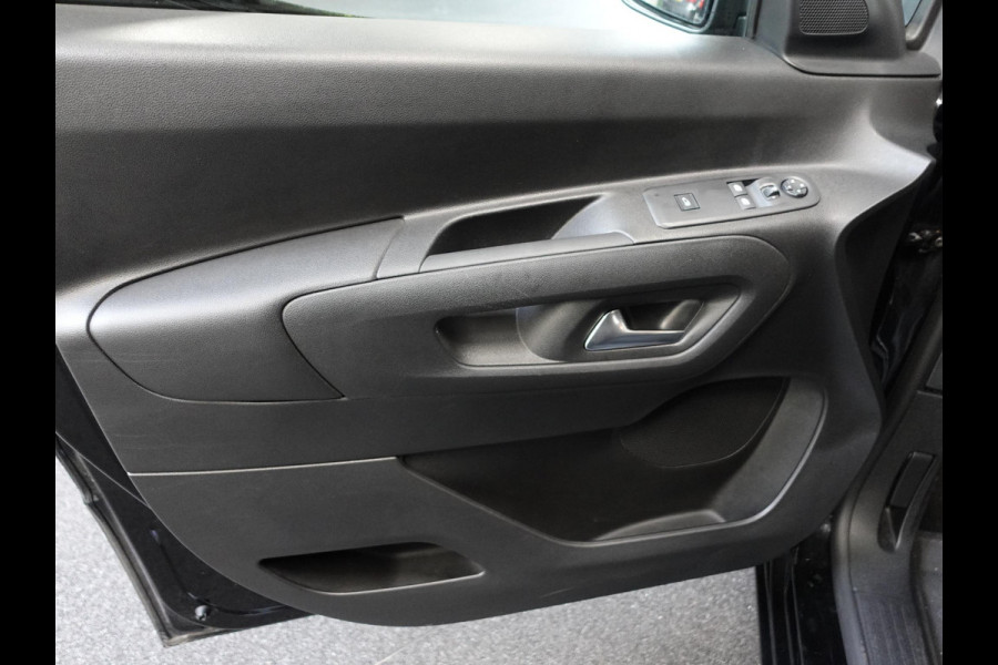 Opel Combo 130pk L1 Edition Automaat Airco Navigatie Trekhaak Cruise control