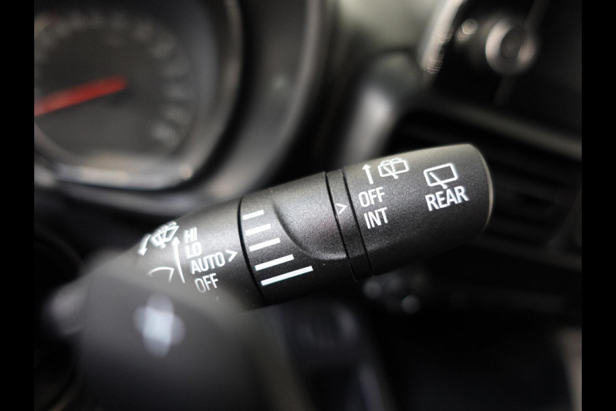 Opel Combo 130pk L1 Edition Automaat Airco Navigatie Trekhaak Cruise control