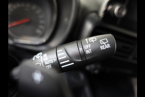 Opel Combo 130pk L1 Edition Automaat Airco Navigatie Trekhaak Cruise control