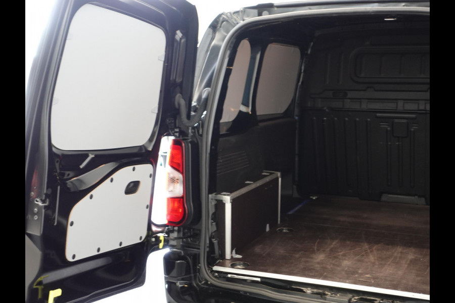 Opel Combo 130pk L1 Edition Automaat Airco Navigatie Trekhaak Cruise control