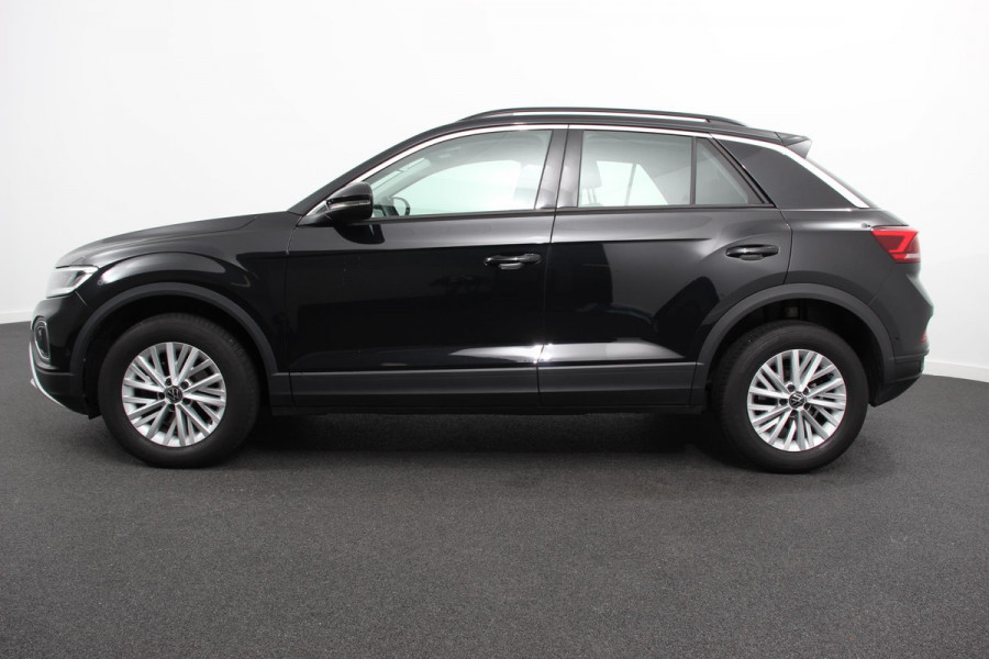 Volkswagen T-Roc 1.5 TSI 150pk DSG Life Navigatie Apple Carplay/Android Auto Parkeersensoren Camera Adaptive Cruise Control Park Assist StoelverwarmingVirtual Cockpit