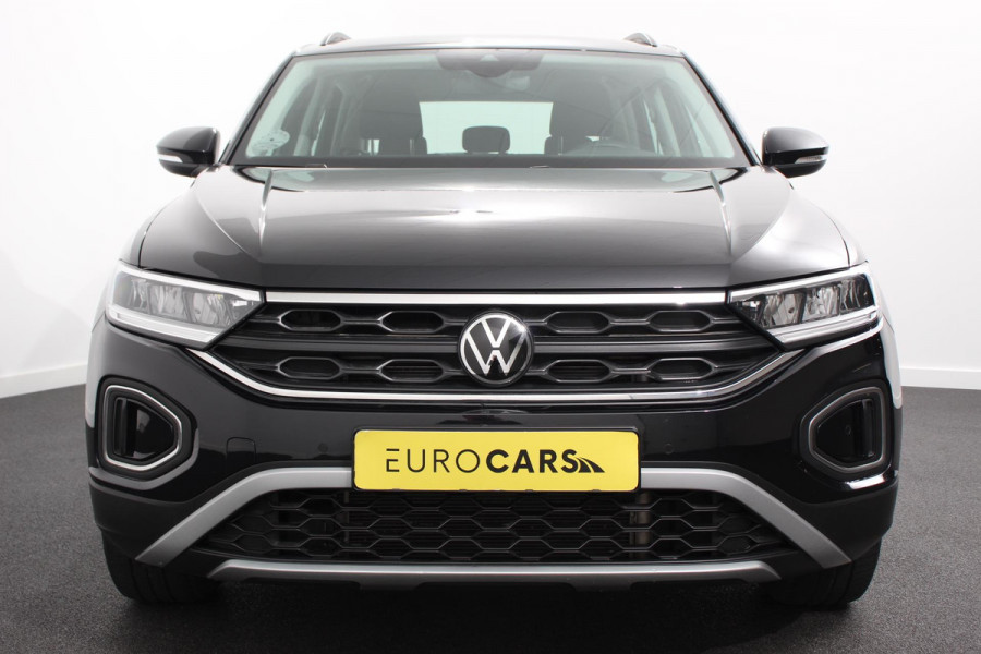 Volkswagen T-Roc 1.5 TSI 150pk DSG Life Navigatie Apple Carplay/Android Auto Parkeersensoren Camera Adaptive Cruise Control Park Assist StoelverwarmingVirtual Cockpit