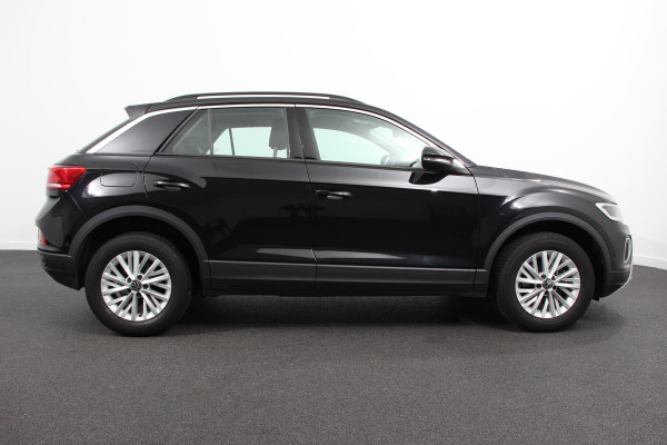 Volkswagen T-Roc 1.5 TSI 150pk DSG Life Navigatie Apple Carplay/Android Auto Parkeersensoren Camera Adaptive Cruise Control Park Assist StoelverwarmingVirtual Cockpit