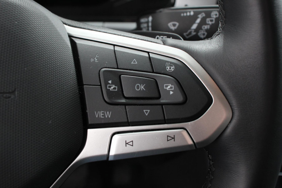 Volkswagen T-Roc 1.5 TSI 150pk DSG Life Navigatie Apple Carplay/Android Auto Parkeersensoren Camera Adaptive Cruise Control Park Assist StoelverwarmingVirtual Cockpit
