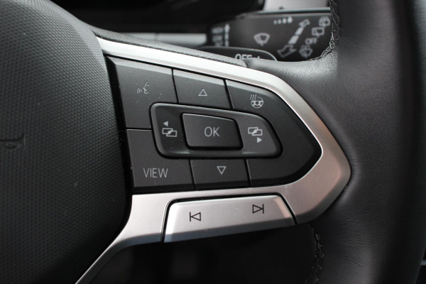 Volkswagen T-Roc 1.5 TSI 150pk DSG Life Navigatie Apple Carplay/Android Auto Parkeersensoren Camera Adaptive Cruise Control Park Assist StoelverwarmingVirtual Cockpit
