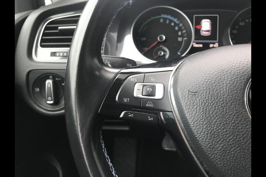 Volkswagen e-Golf Navi + camera