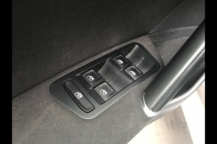 Volkswagen e-Golf Navi + camera