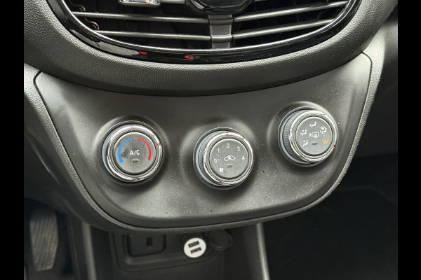 Opel KARL BWJ 2018 | 1.0 75PK Rocks Online Ed | LEER | STOEL&STUURWIEL VERW | NAVI | AIRCO | CARPLAY | PRIVACY GLASS | CRUISE