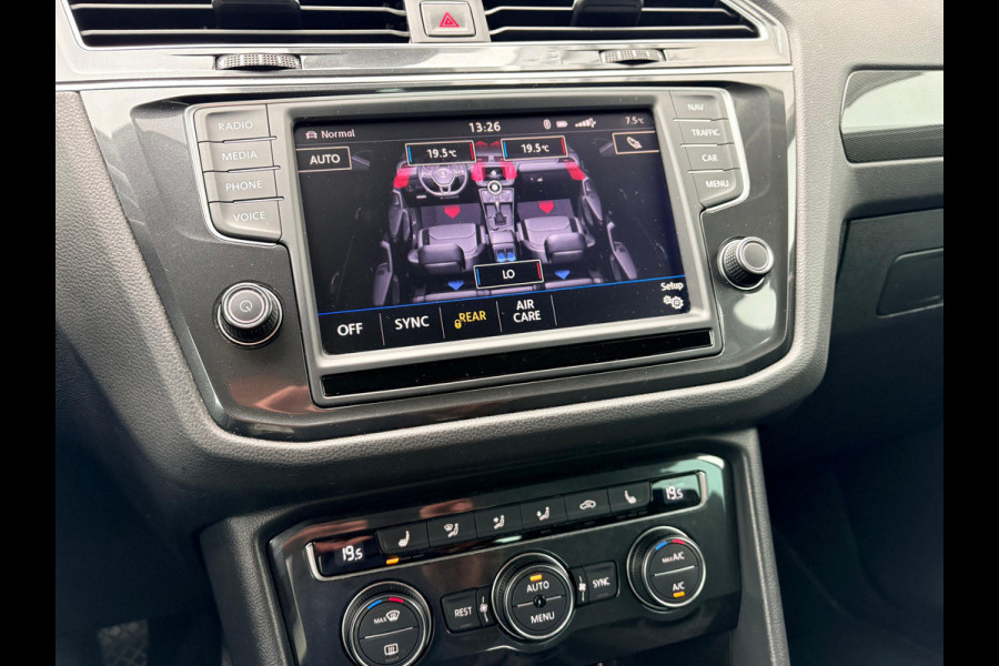 Volkswagen Tiguan 2.0 TSI 4Motion Highline R-LINE ACC | KEYLESS | ELECTR. A-KLEP | 19-inch LMV | TREKHAAK