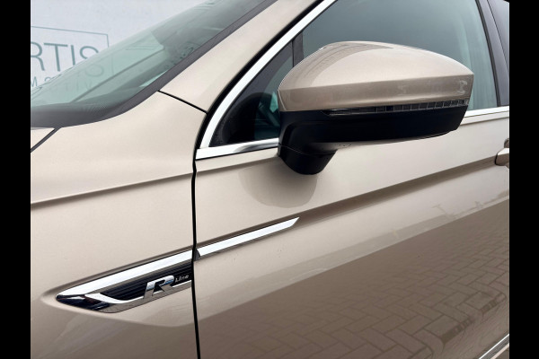 Volkswagen Tiguan 2.0 TSI 4Motion Highline R-LINE ACC | KEYLESS | ELECTR. A-KLEP | 19-inch LMV | TREKHAAK