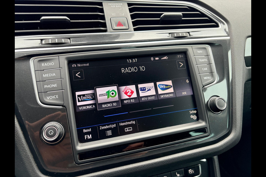 Volkswagen Tiguan 2.0 TSI 4Motion Highline R-LINE ACC | KEYLESS | ELECTR. A-KLEP | 19-inch LMV | TREKHAAK