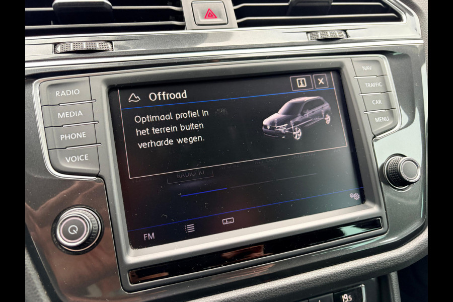 Volkswagen Tiguan 2.0 TSI 4Motion Highline R-LINE ACC | KEYLESS | ELECTR. A-KLEP | 19-inch LMV | TREKHAAK