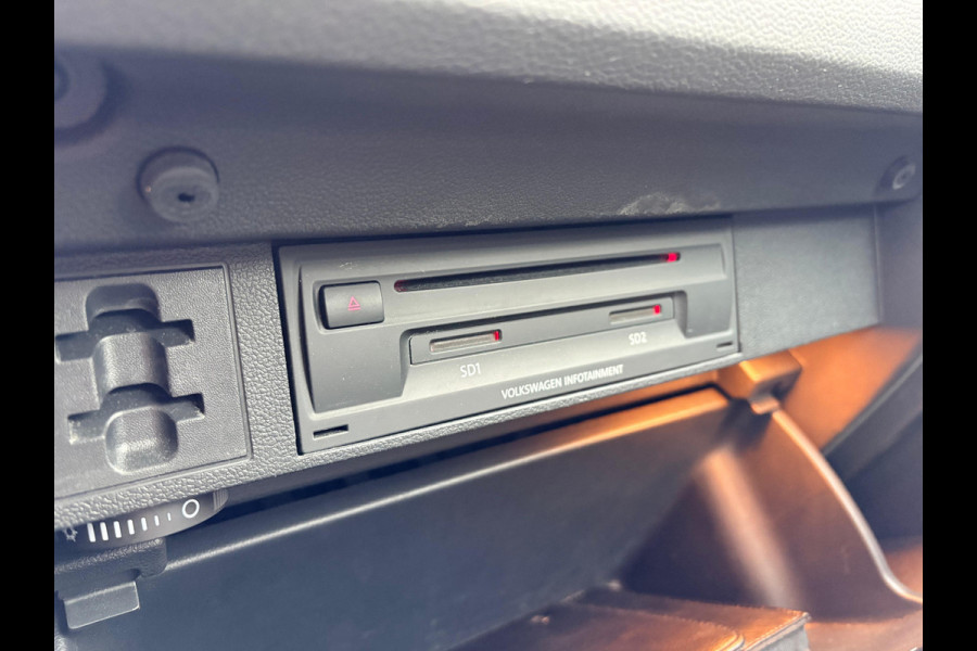 Volkswagen Tiguan 2.0 TSI 4Motion Highline R-LINE ACC | KEYLESS | ELECTR. A-KLEP | 19-inch LMV | TREKHAAK