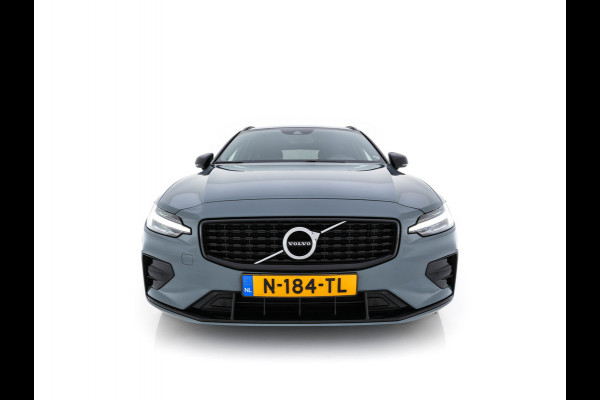 Volvo V60 2.0 B3 R-Design (INCL-BTW) *LEATHER-FABRIC | DIGI-COCKPIT | FULL-LED | MEMORY-PACK | HEATED-SPORTSEATS | LANE-ASSIST | NAVI-FULLMAP | CAMERA | DAB+ | PRIVACY-GLASS | ECC | PDC | TOWBAR | 19''ALU*