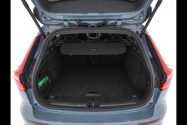 Volvo V60 2.0 B3 R-Design (INCL-BTW) *LEATHER-FABRIC | DIGI-COCKPIT | FULL-LED | MEMORY-PACK | HEATED-SPORTSEATS | LANE-ASSIST | NAVI-FULLMAP | CAMERA | DAB+ | PRIVACY-GLASS | ECC | PDC | TOWBAR | 19''ALU*