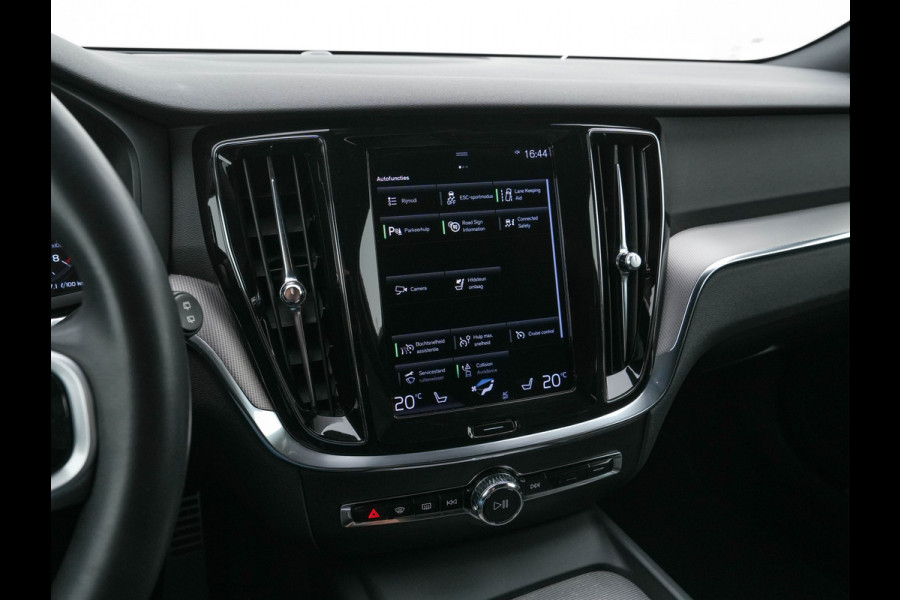 Volvo V60 2.0 B3 R-Design (INCL-BTW) *LEATHER-FABRIC | DIGI-COCKPIT | FULL-LED | MEMORY-PACK | HEATED-SPORTSEATS | LANE-ASSIST | NAVI-FULLMAP | CAMERA | DAB+ | PRIVACY-GLASS | ECC | PDC | TOWBAR | 19''ALU*