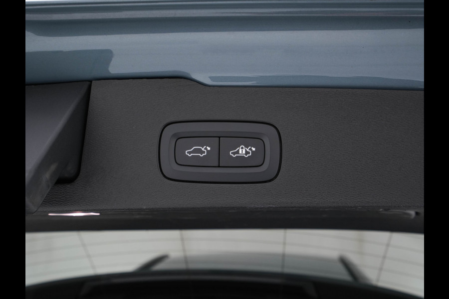 Volvo V60 2.0 B3 R-Design (INCL-BTW) *LEATHER-FABRIC | DIGI-COCKPIT | FULL-LED | MEMORY-PACK | HEATED-SPORTSEATS | LANE-ASSIST | NAVI-FULLMAP | CAMERA | DAB+ | PRIVACY-GLASS | ECC | PDC | TOWBAR | 19''ALU*