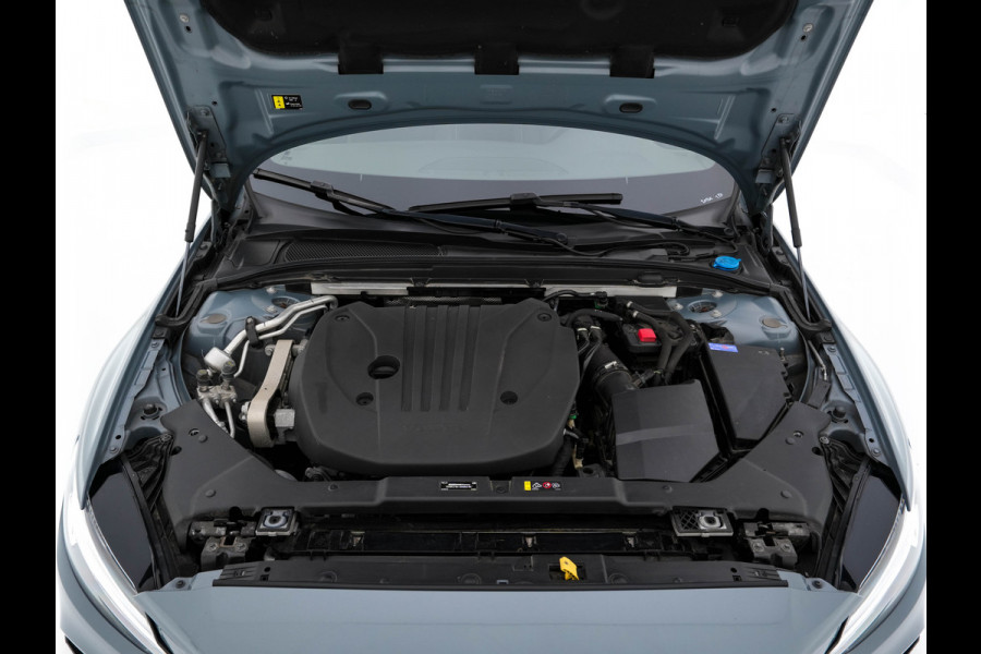 Volvo V60 2.0 B3 R-Design (INCL-BTW) *LEATHER-FABRIC | DIGI-COCKPIT | FULL-LED | MEMORY-PACK | HEATED-SPORTSEATS | LANE-ASSIST | NAVI-FULLMAP | CAMERA | DAB+ | PRIVACY-GLASS | ECC | PDC | TOWBAR | 19''ALU*