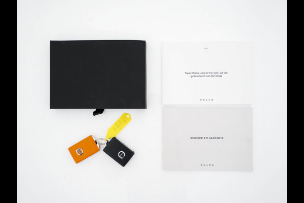 Volvo V60 2.0 B3 R-Design (INCL-BTW) *LEATHER-FABRIC | DIGI-COCKPIT | FULL-LED | MEMORY-PACK | HEATED-SPORTSEATS | LANE-ASSIST | NAVI-FULLMAP | CAMERA | DAB+ | PRIVACY-GLASS | ECC | PDC | TOWBAR | 19''ALU*