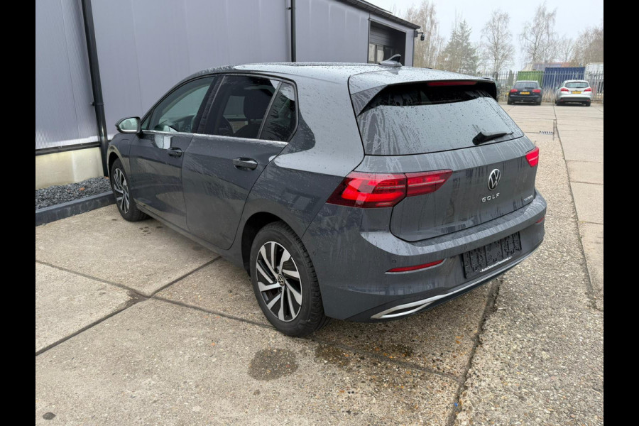 Volkswagen Golf 1.4 eHybrid Style plug inn hybride