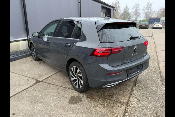 Volkswagen Golf 1.4 eHybrid Style plug inn hybride