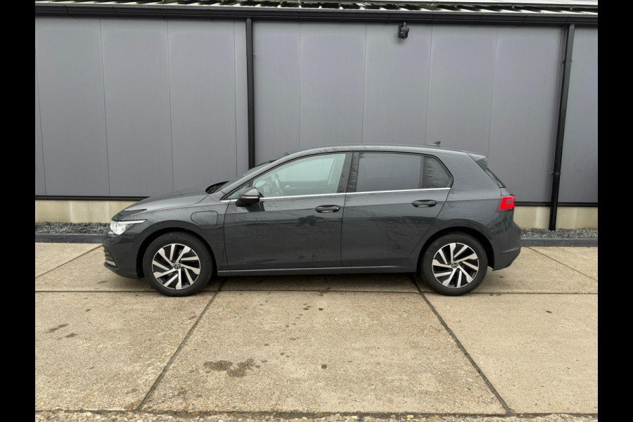 Volkswagen Golf 1.4 eHybrid Style plug inn hybride