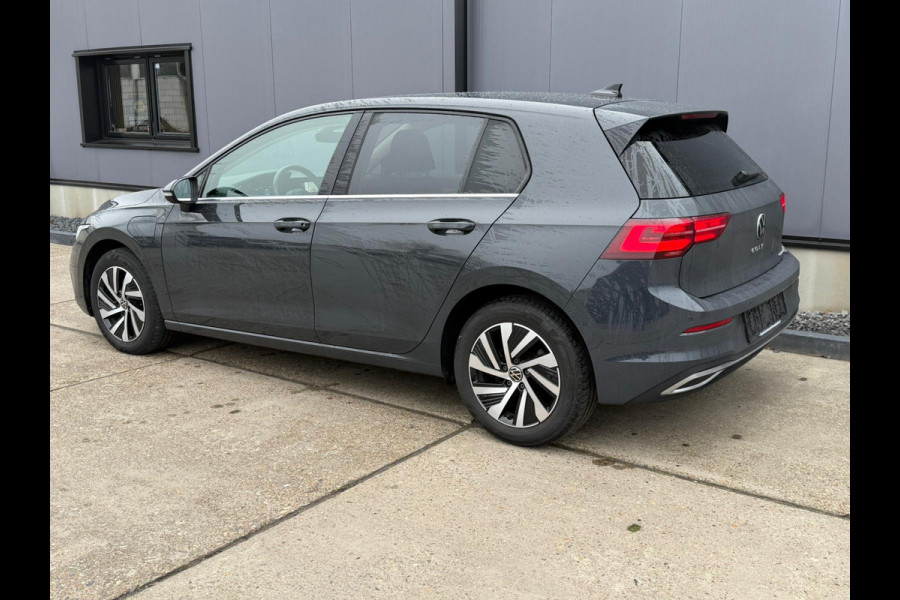 Volkswagen Golf 1.4 eHybrid Style plug inn hybride