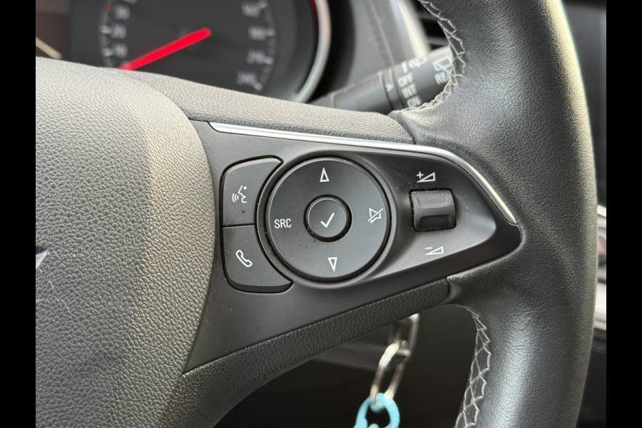 Opel Grandland X BWJ 11-2020 | 1.2T 131PK Bus Executive | TREKHAAK | CLIMA | NAVI | LEDER/STOF | SPORTSTOELEN | PDC 2X | CARPLAY |