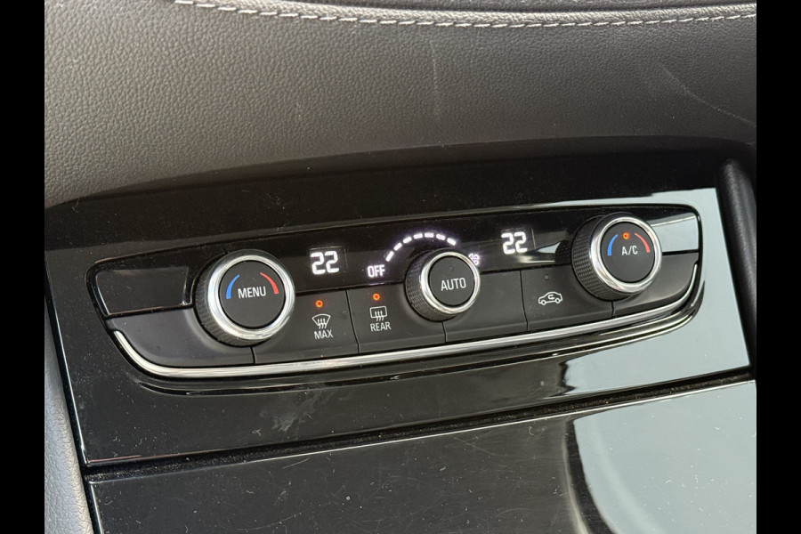 Opel Grandland X BWJ 11-2020 | 1.2T 131PK Bus Executive | TREKHAAK | CLIMA | NAVI | LEDER/STOF | SPORTSTOELEN | PDC 2X | CARPLAY |