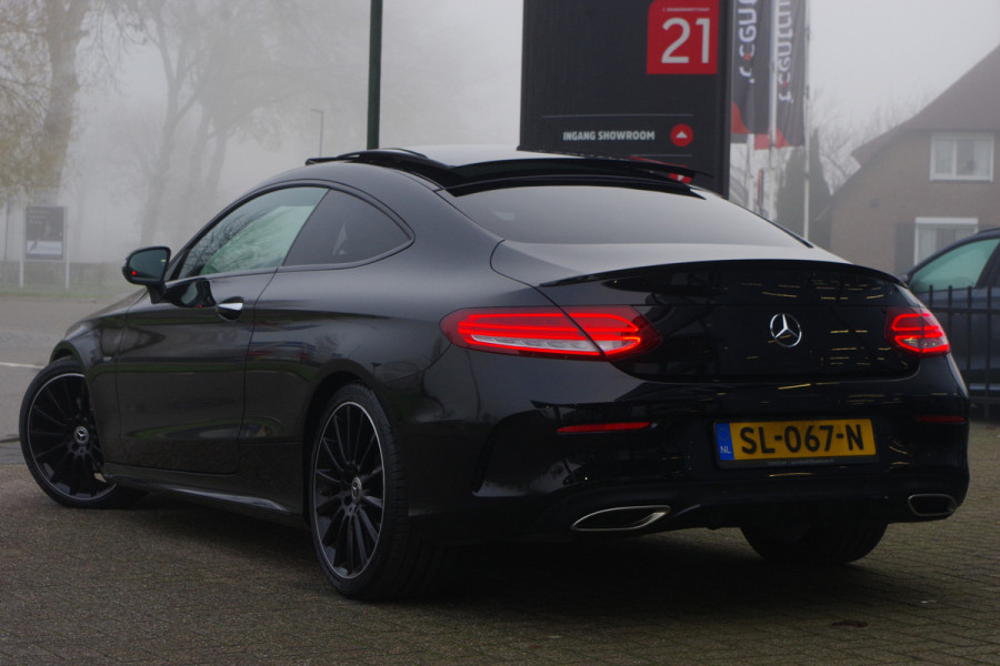 Mercedes-Benz C-Klasse Coupé 180 Premium AMG-Line Night Edition, Panoramadak, Burmester, Keyless, 19" LM, Camera