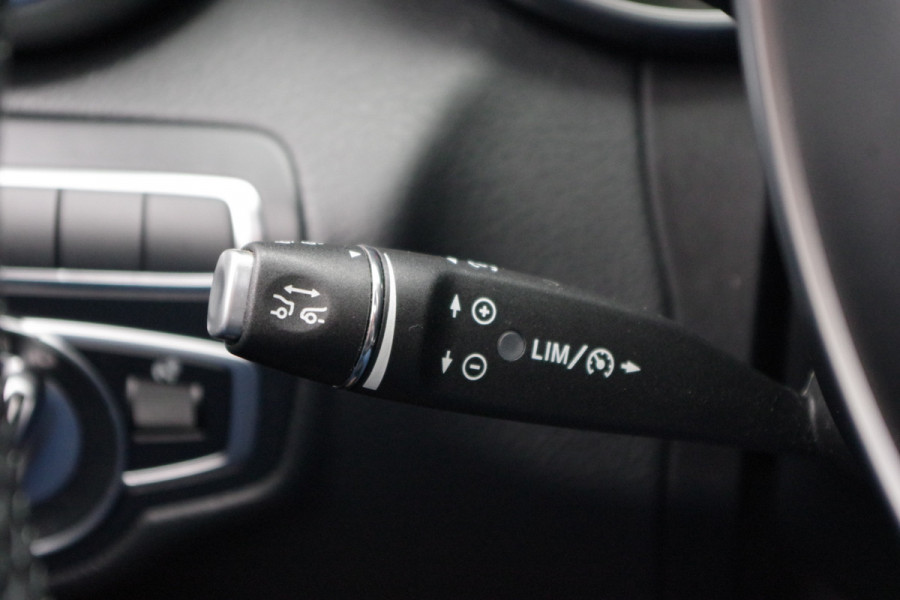 Mercedes-Benz C-Klasse Coupé 180 Premium AMG-Line Night Edition, Panoramadak, Burmester, Keyless, 19" LM, Camera