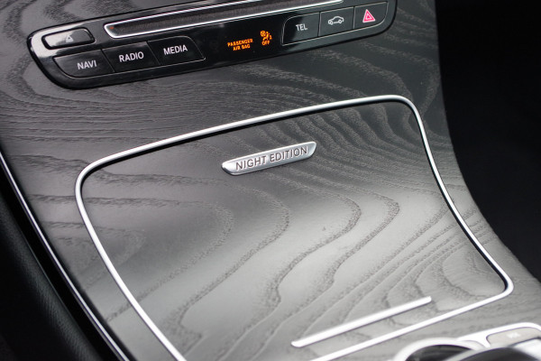 Mercedes-Benz C-Klasse Coupé 180 Premium AMG-Line Night Edition, Panoramadak, Burmester, Keyless, 19" LM, Camera