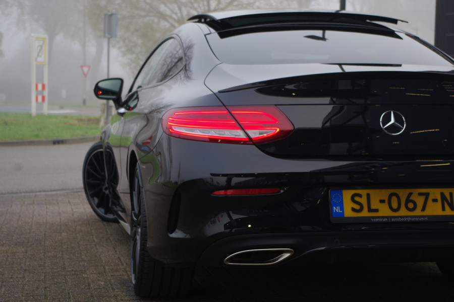 Mercedes-Benz C-Klasse Coupé 180 Premium AMG-Line Night Edition, Panoramadak, Burmester, Keyless, 19" LM, Camera