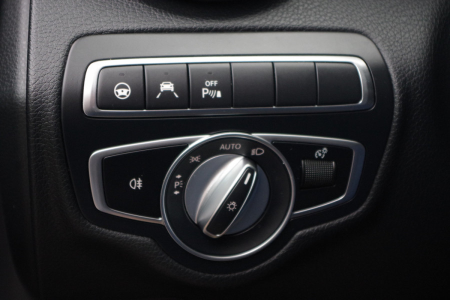 Mercedes-Benz C-Klasse Coupé 180 Premium AMG-Line Night Edition, Panoramadak, Burmester, Keyless, 19" LM, Camera