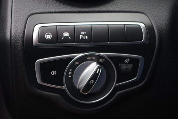 Mercedes-Benz C-Klasse Coupé 180 Premium AMG-Line Night Edition, Panoramadak, Burmester, Keyless, 19" LM, Camera