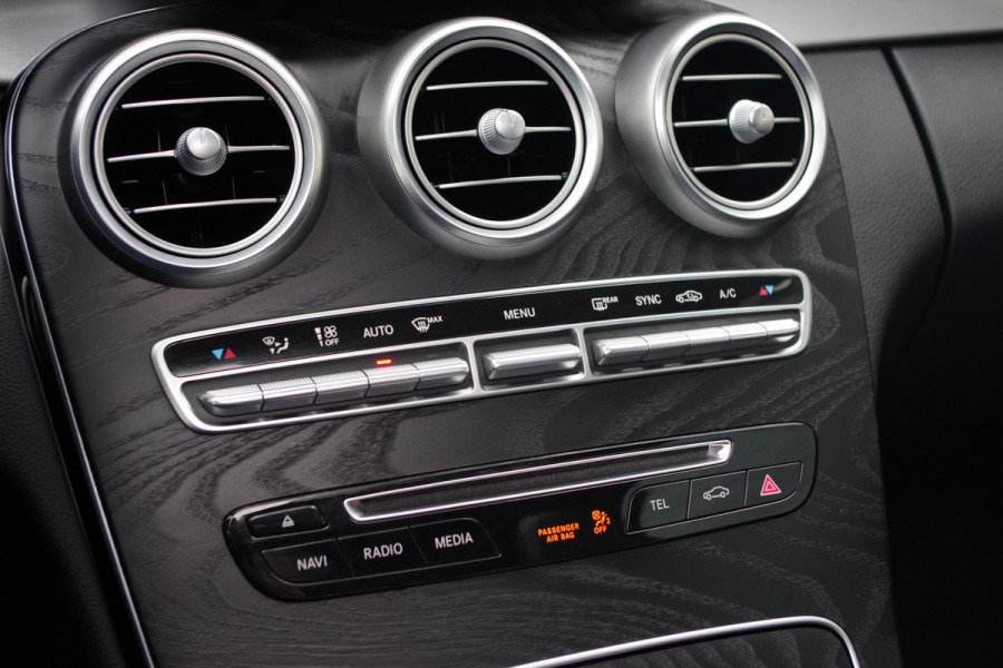 Mercedes-Benz C-Klasse Coupé 180 Premium AMG-Line Night Edition, Panoramadak, Burmester, Keyless, 19" LM, Camera